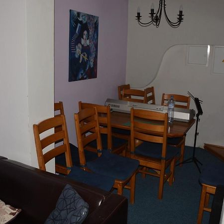 Hotel Brainy Karásznó Kültér fotó