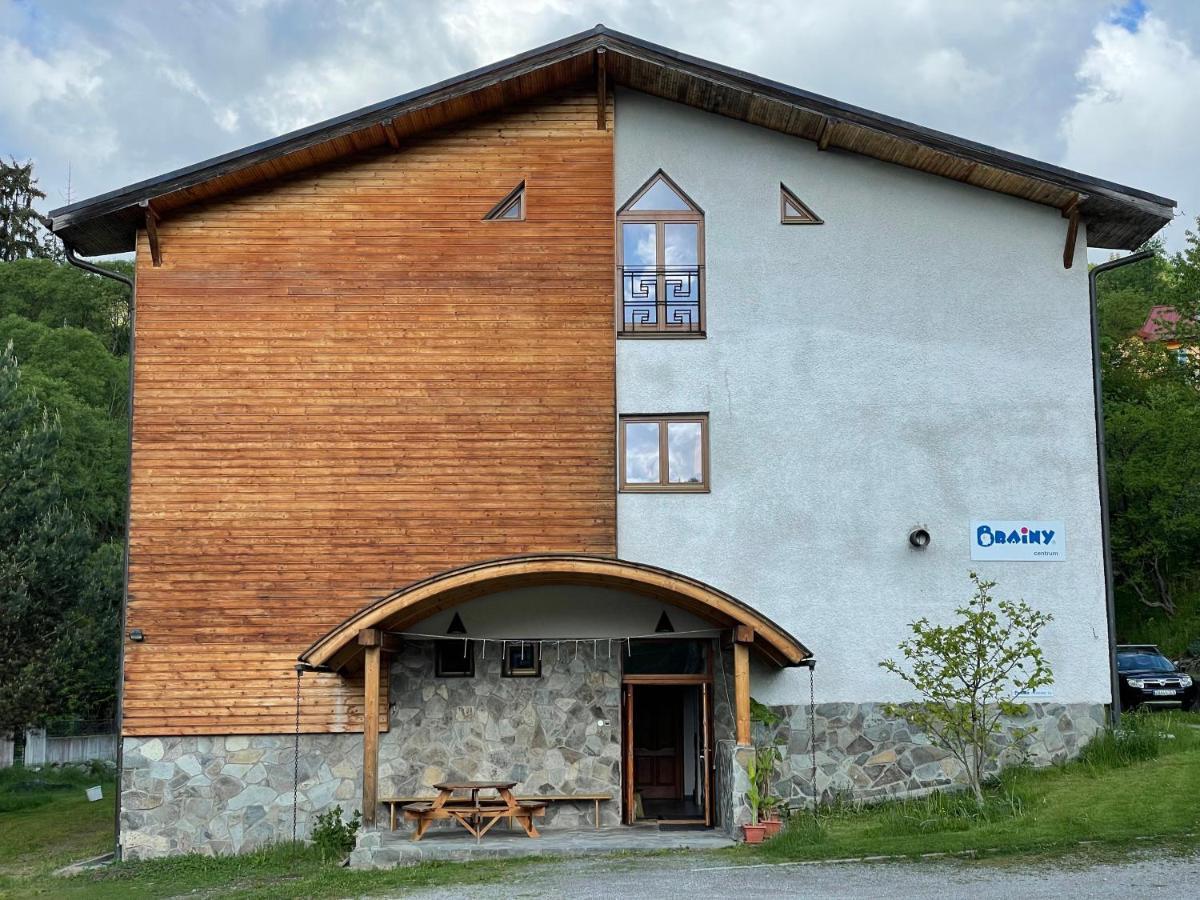 Hotel Brainy Karásznó Kültér fotó