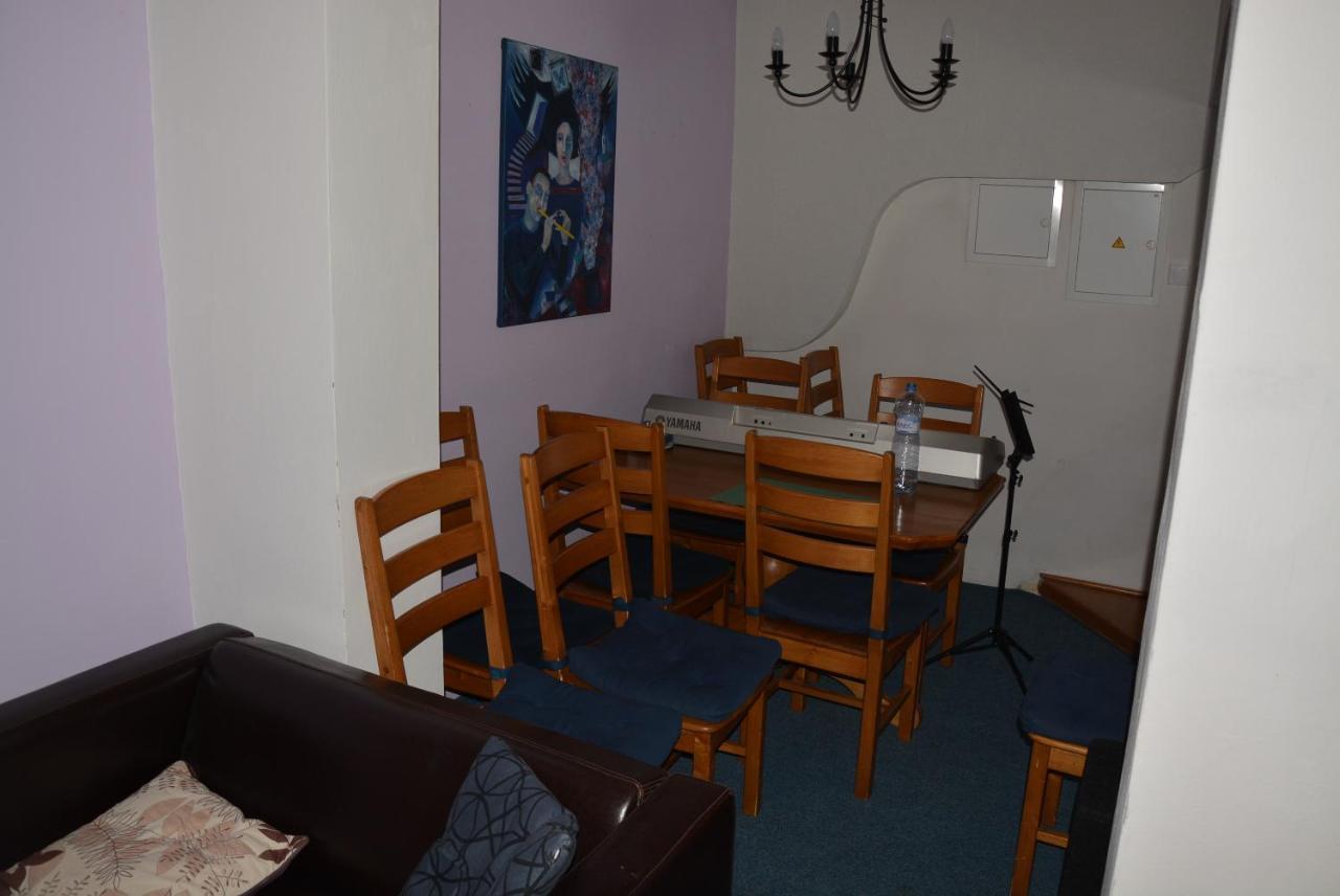 Hotel Brainy Karásznó Kültér fotó