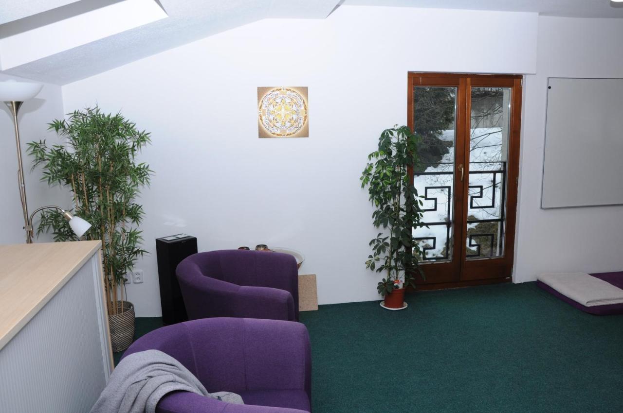 Hotel Brainy Karásznó Kültér fotó