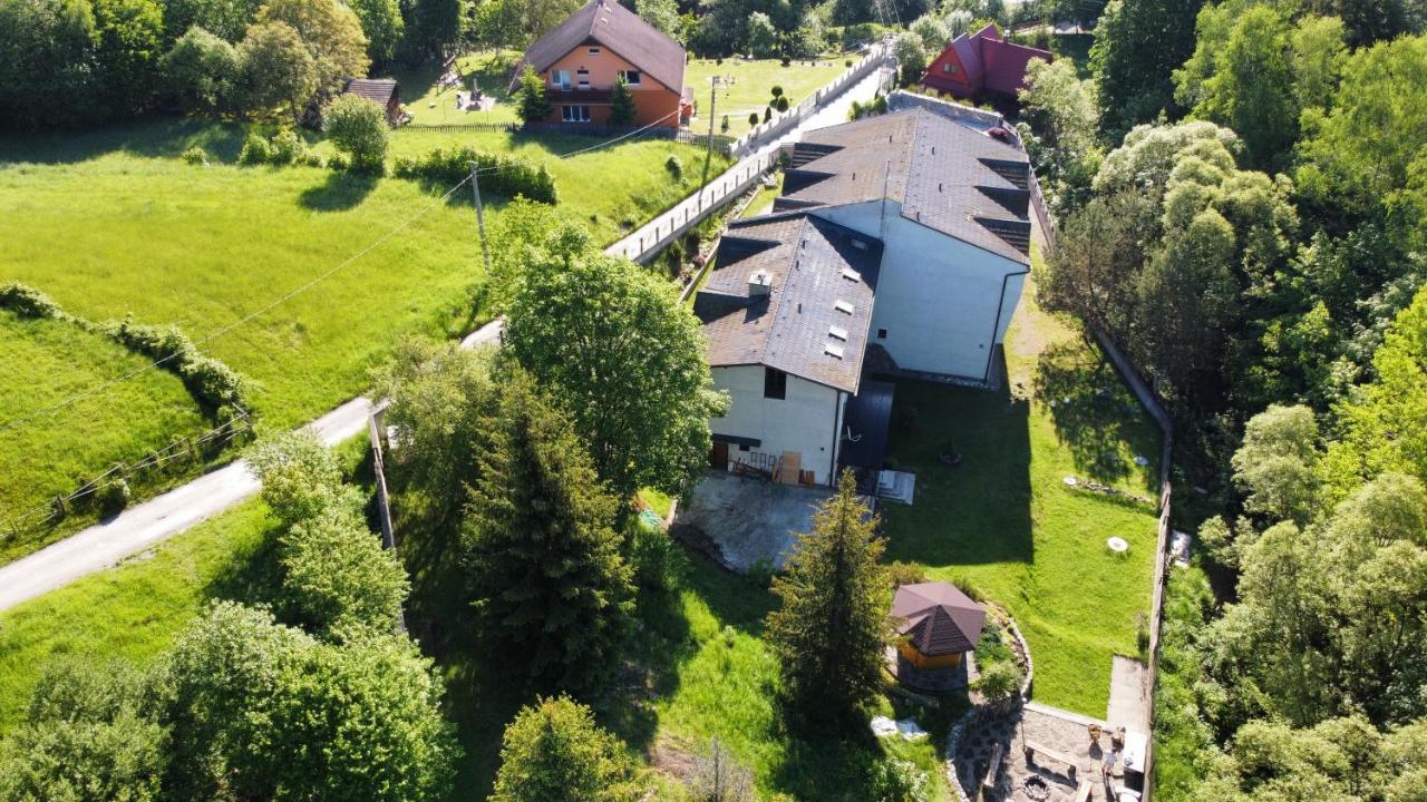 Hotel Brainy Karásznó Kültér fotó